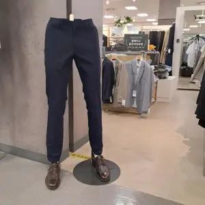트레몰로 HC09 캐주얼 슬림핏 팬츠 (주)세정 가을 남성 네이비 허리밴딩 노턱 스트레