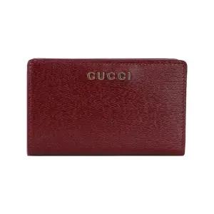 25FW 로고 스크립트 반지갑 (772640 0OP0T 6207)