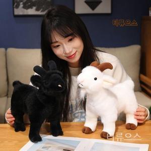 리얼 염소인형 뿔 동물 양 흑염소 장식인형 티류으스