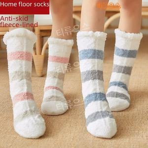 몽글이 여성 임산부 남성 방한 보온 두꺼운 롱 수면양말 덧신  미끄럼방지 티류으스