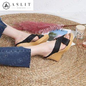 [기타][애슬릿] 여성 셔링 엑스 스트랩 웨지 힐 슬리퍼 8.8cm