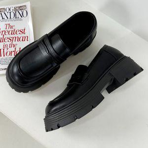 가벼운 키높이 발편한 심플 유광 에나멜 무광 청키 통굽 플랫폼 리헨 여성 페니로퍼 5cm(2style)