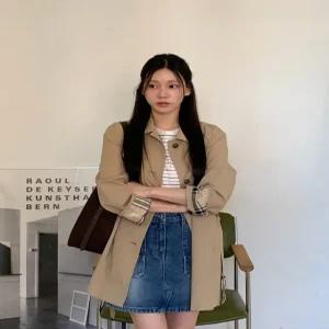 헤지스 여성 25FW 경량 하프 기장 트렌치 베이지 HSCO5C703I2