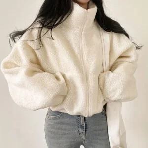귀여운 레이디아방핏 뽀글이 트렌디 보아 세미크롭 집업후드 (WFJTR8W)