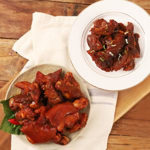 [롯데백화점]인정식탁 미소가 매콤 무뼈족발 300g+매콤 미니족발 300g