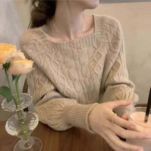[모노무드]모노무드 JSC-0009 여자 4컬러 데일리 데이트룩 케이블 스퀘어넥 니트티