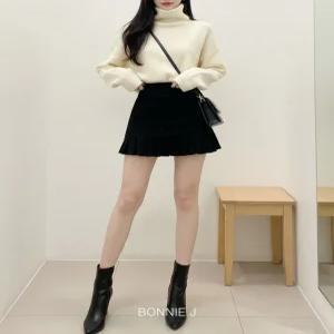 [보니제이]BONNIE J 간절기 A라인 비대칭 플리츠 미니치마 속바