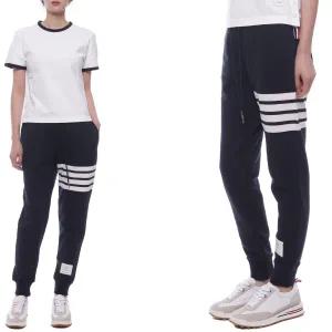 [롯데백화점]톰브라운 24FW 여성 사선 스트라이프 조거 팬츠 (FJQ001A 00535 415 24F)