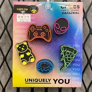 [크록스] HC02 LED JIBBITZ 5팩 게임 곰돌이 매장발송 불빛나는 신발 꾸미기 악세사리 참 (S33684467)