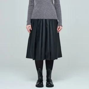 [25FW] 페이크 레더 플리츠 카멜리아 스커트  UFKWBS386N-BLACK)