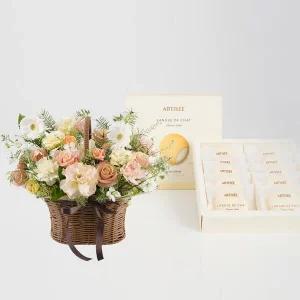 아르티스 꽃바구니 + 아티제 우유크림 랑그드샤 꽃배달 꽃배송