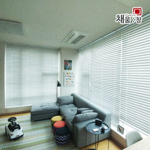 채움창 화이트 우드블라인드 오동나무 라운드 50x50