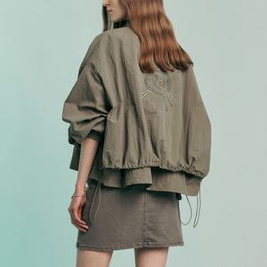 [MAXZA] 자수포인트 스트링 크롭 야상 점퍼