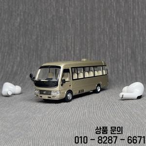 새로운 입고 Masdi 1:64 2013 토요타 코스테 합금 미니어처 다이캐스트 모델 신형 버스 골드 자동차 장난감