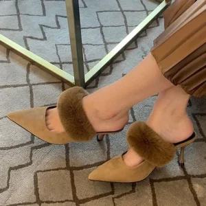 리얼토끼털 스트랩 포인트 세련된 하이힐 뮬 슈즈 5FW 퍼스트랩 뮬 하이힐 세련된 페미닌