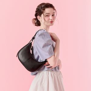 세인트스코트 루시 호보백 PBK202 블랙