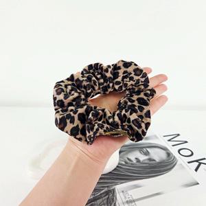 퓨에보 국산 호피 벨벳 헤어 빅 스크런치 자국안남는 짱짱한 명품 헤어 벨벳 곱창 머리끈 밴드 액세서리