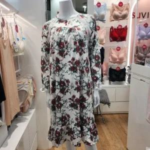 수 L01 여성 원피스  나염과 레이스를 매치하여 사랑스러운 느낌 EZ5132A