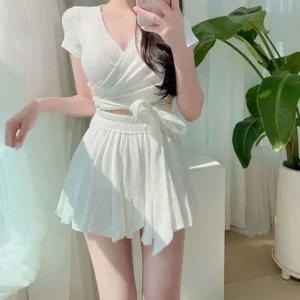 고품질 여성 수영복 상하세트 반팔 스커트 커버업 수영복 (WFK76F8)