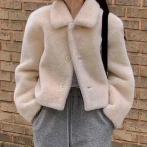 [오노마] ONM 부드러운 양털 소재의 귀여운 뽀글이 카라 자켓