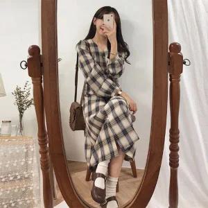[트렌드스토어]베이직 체크패턴 20대 대학생 데일리룩 러블리 롱원피스_P368036889