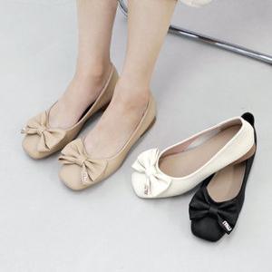 리본 큐빅 발편한 말랑 플랫슈즈 단화 (2.5cm) 르블랑