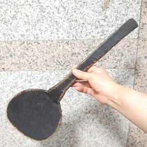 세월감 깊은 중고 옛날 나무주걱 시대극주걱 민속품 추억소품 골동품