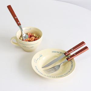인블룸 치즈 레터링 접시 찻잔세트
