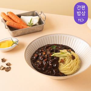 [YWE] 유아왓유잇 트러플 짜장면 303g x 3팩 외 (떡튀순/나폴리탄/런천김치덮밥/라구리가토니) 모음전