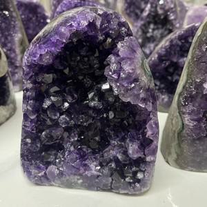 Geode 브라질 자수정 천연 광물 표본 원시 석영 보라색 크리스탈 치유 돌 홈 인테리어 호환 수집 클러스터