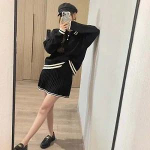 카라넥 플리츠 스커트 러블리한 무드의 니트 투피스