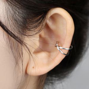 인피니티 이어커프 귀걸이 귀찌 피어싱  한쪽 링 귀를 안뚫고  위치는 자유롭게 레이어드 이어링