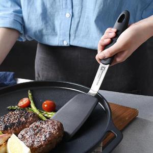 [바겐슈타이거] 슈바츠 실리콘 뒤집개 스탠다드 계란말이 뒤집개 긁힘없는 조리도구