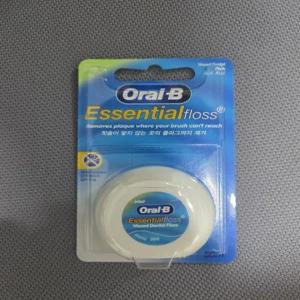 오랄비 민트향 왁스 치실 1개