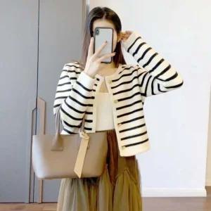 여성 2컬러 스트라이프 봄 가을 라운드 단가라 가디건