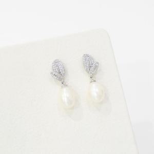 레인드롭 타원형 은침 진주귀걸이 큐빅이어링