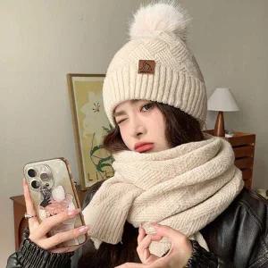 [콩심팥심]기모 비니 털방울모자 목도리 머플러 겨울 방한 세트 삼각머플러