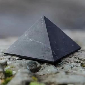 힐링소품,천연 원석Shungite 돌 피라미드 모양 보호 에너지 치유 레이키 균형 뿌리 차크라 정화 돌 홈 데코