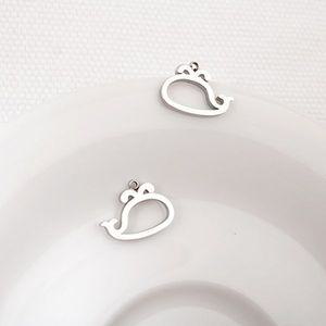 비즈아이 [8-117-16]써지컬스틸 펜던트 동글선고래 14x10.5mm ,1개