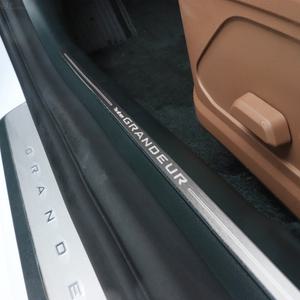 그랜저GN7 도어스커프 발판 사이드 스탭 패드 몰딩 보호커버 용품