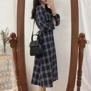 체크 패턴 브이넥 셔츠형 단추 롱원피스 가을 데일리