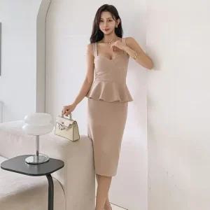 여성 글램룩 슬림핏 프릴 나시 슬릿 미디 드레스