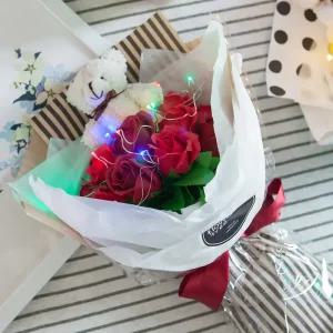 비누 장미 조화 꽃다발 LED 패턴곰 50cm 4컬러 인테리어 꽃 선물 장식 기념일 졸업식 발표회 학예회 인형