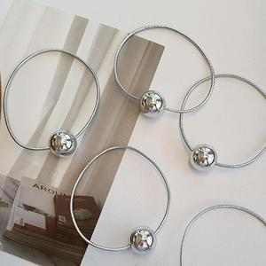 여자 메탈 볼드 실버 볼 포인트 팔찌 머리끈