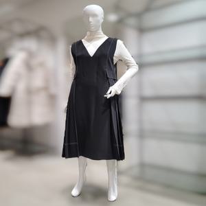 [SI] SI스티치 플리츠 포인트 원피스SIOAC25200