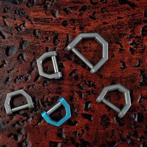 호환 티타늄 자동차 키 체인 링 회전 말굽 버클 다용도  소형 잠금 야외