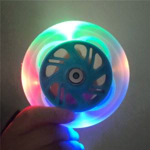 LED 빛나는 바퀴 125 다채로운 빛 스케이트 플래시 휠 레인보우 인라인 속도 마라톤 타이어 스쿠터 4LED 비즈 샤인