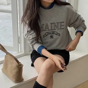 [코코블랑] 신스 세미크롭 자수 맨투맨