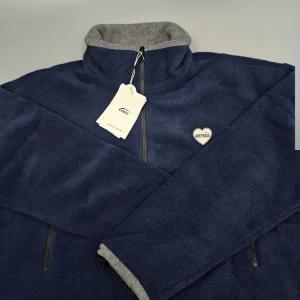 EMIS 이미스점퍼 크롭드 하트 와펜 집업 플리스 네이비 우먼 매장정품