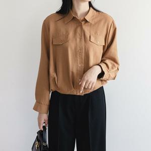 여자 가을 직장인 출근 핀턱 단추 자켓 스타일 블라우스